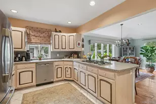 402 N Village Ave, Rockville Centre, NY 11570 - Photo 11