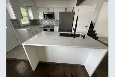 1070 Spur Drive S, Islip, NY 11706 - Photo 13