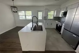 1070 Spur Dr S, Islip, NY 11706 - Photo 9