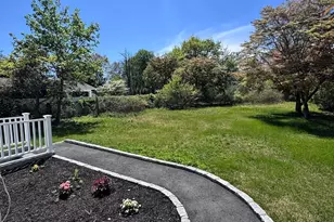 1070 Spur Dr S, Islip, NY 11706 - Photo 3