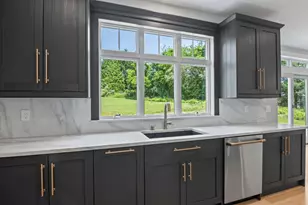 28 Meadow Glen Rd, Northport, NY 11768 - Photo 11