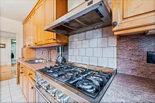 162-41 Powells Cove Blvd, Whitestone, NY 11357 - Photo 9