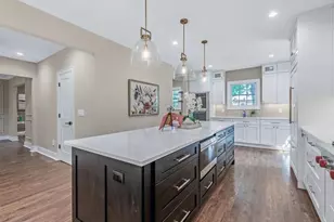 236 Stewart Ave, Garden City, NY 11530 - Photo 17