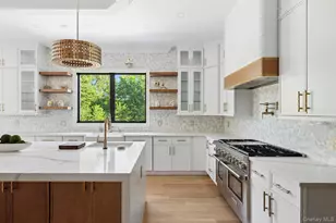 26 St Andrews Ct, Old Westbury, NY 11568 - Photo 25