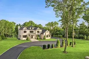 26 St Andrews Ct, Old Westbury, NY 11568 - Photo 3