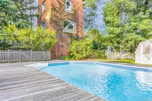 880 W Mill Rd, Mattituck, NY 11952 - Photo 17