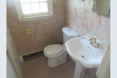 24 Edinburgh Road, Middletown, NY 10941 - Photo 7