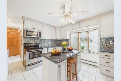 9 Pewter Lane, Hicksville, NY 11801 - Photo 7