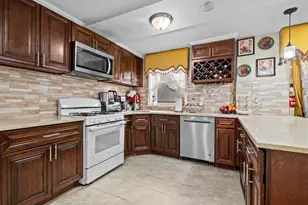 31 E 43rd St, Brooklyn, NY 11203 - Photo 3