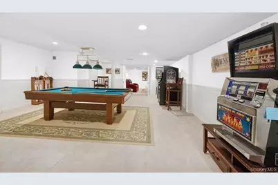 61 Hidden Cove Court, Southampton, NY 11968 - Photo 21