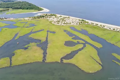 61 Hidden Cove Court, Southampton, NY 11968 - Photo 35