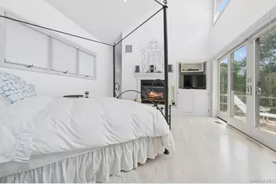 61 Hidden Cove Court, Southampton, NY 11968 - Photo 13