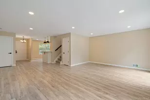 6 Doe Path, Coram, NY 11727 - Photo 9