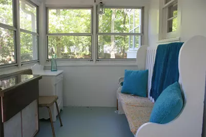 275 Hamilton Avenue, Cutchogue, NY 11935 - Photo 9