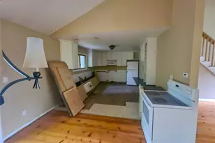 6 White Oaks Rd, Hyde Park, NY 12538 - Photo 9