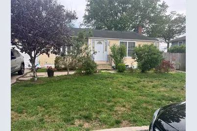 152 New Jersey Avenue, Bay Shore, NY 11706 - Photo 1