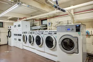 111-39 76th Rd, Forest Hills, NY 11375 - Photo 33