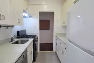 111-39 76th Rd, Forest Hills, NY 11375 - Photo 21