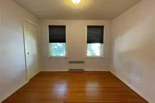 384 Hawthorne Ave, Yonkers, NY 10705 - Photo 5