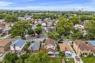 154-46 22nd Avenue, Whitestone, NY 11357 - Photo 3