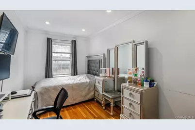 90 Knightsbridge Road #H 1, Great Neck, NY 11021 - Photo 15