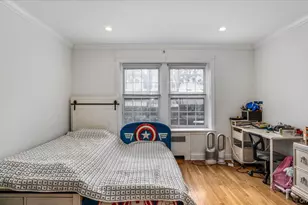 90 Knightsbridge Rd, Great Neck, NY 11021 - Photo 11