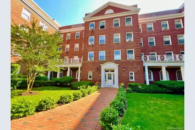 90 Knightsbridge Road #H 1, Great Neck, NY 11021 - Photo 3