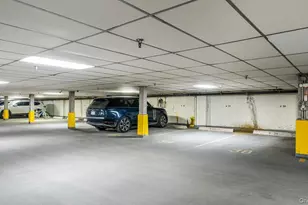 90 Knightsbridge Rd, Great Neck, NY 11021 - Photo 29