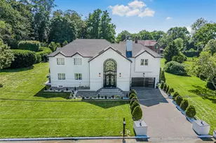 3 Fairview Ln, Glen Cove, NY 11542 - Photo 3