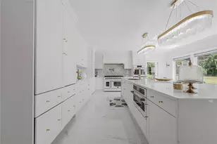 3 Fairview Ln, Glen Cove, NY 11542 - Photo 47