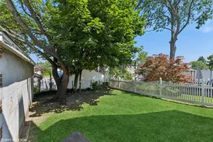 512 Nassau Blvd, Williston Park, NY 11596 - Photo 17