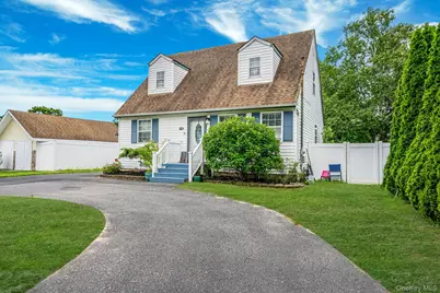 108A Union Avenue, Ronkonkoma, NY 11779 - Photo 3