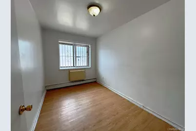 4304 158th Street #L4, Flushing, NY 11358 - Photo 17