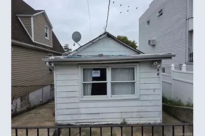 815 Swinton Avenue, Bronx, NY 10465 - Photo 1