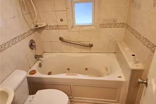 815 Swinton Ave, Bronx, NY 10465 - Photo 11