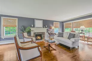 27 Van Wyck Ln, Lloyd Harbor, NY 11743 - Photo 7