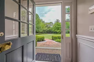 27 Van Wyck Ln, Lloyd Harbor, NY 11743 - Photo 5