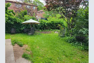 79-15 Kneeland Avenue, Elmhurst, NY 11373 - Photo 5