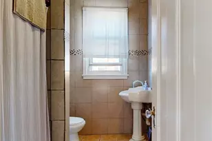 14 Hamilton Ave, New Rochelle, NY 10801 - Photo 11