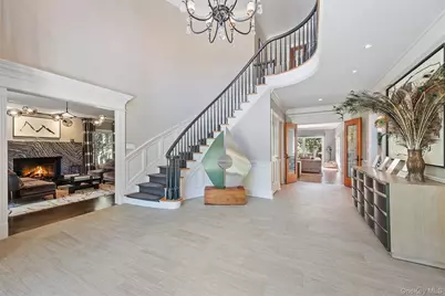 8 Ridgeview Circle, Armonk, NY 10504 - Photo 3