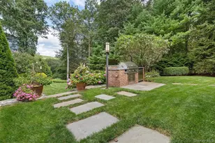 8 Ridgeview Cir, Armonk, NY 10504 - Photo 33