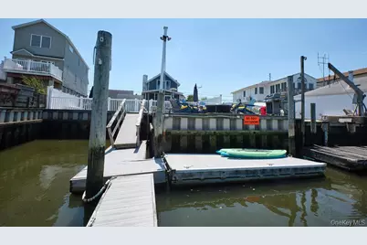 3609 Somerset Drive, Seaford, NY 11783 - Photo 29