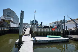 3609 Somerset Dr, Seaford, NY 11783 - Photo 29