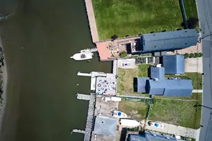 3609 Somerset Dr, Seaford, NY 11783 - Photo 49