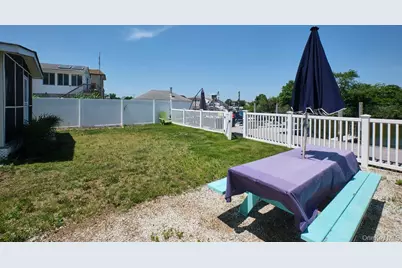 3609 Somerset Drive, Seaford, NY 11783 - Photo 23