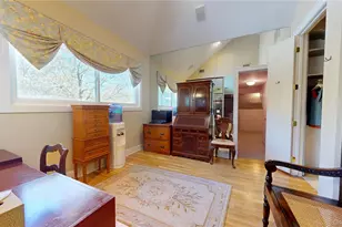 124 Montauk Hwy, Westhampton, NY 11977 - Photo 37