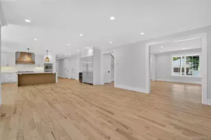 654 Caledonia Rd, Dix Hills, NY 11746 - Photo 11