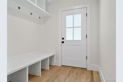 654 Caledonia Road, Dix Hills, NY 11746 - Photo 17