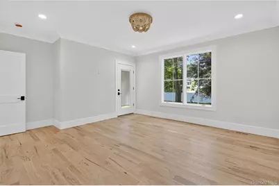 654 Caledonia Road, Dix Hills, NY 11746 - Photo 19