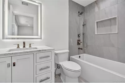 654 Caledonia Road, Dix Hills, NY 11746 - Photo 31